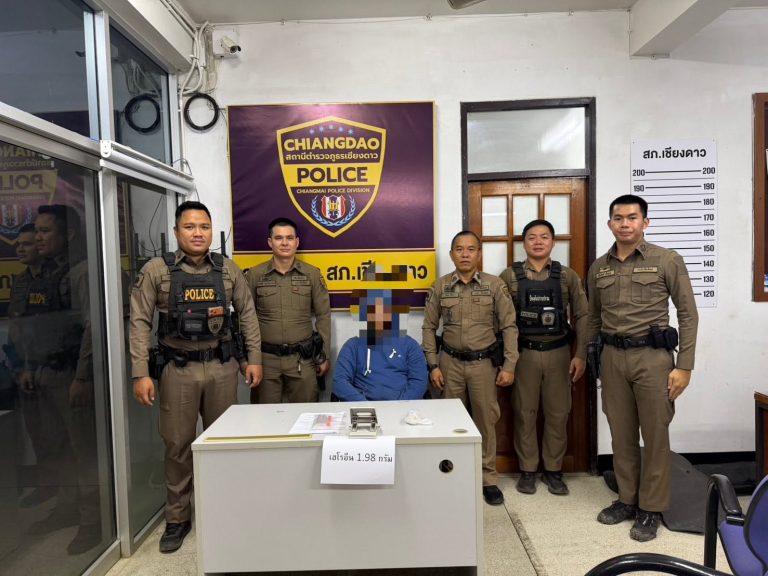 เชียงดาว จับเด็ก วัย 15 ขวบ วิ่งส่งเฮโรอีน พยายามหลบหนี ก่อนถูกรวบ พร้อมยึดรถแว้นป่วนชุมชน